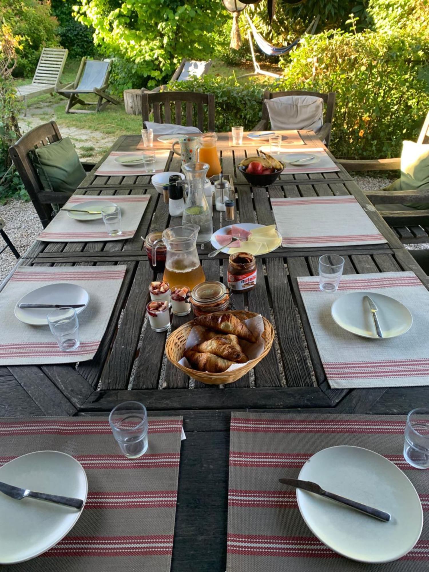 Mormoiron Chambres Et Table D'Hotes Au Brabo מראה חיצוני תמונה
